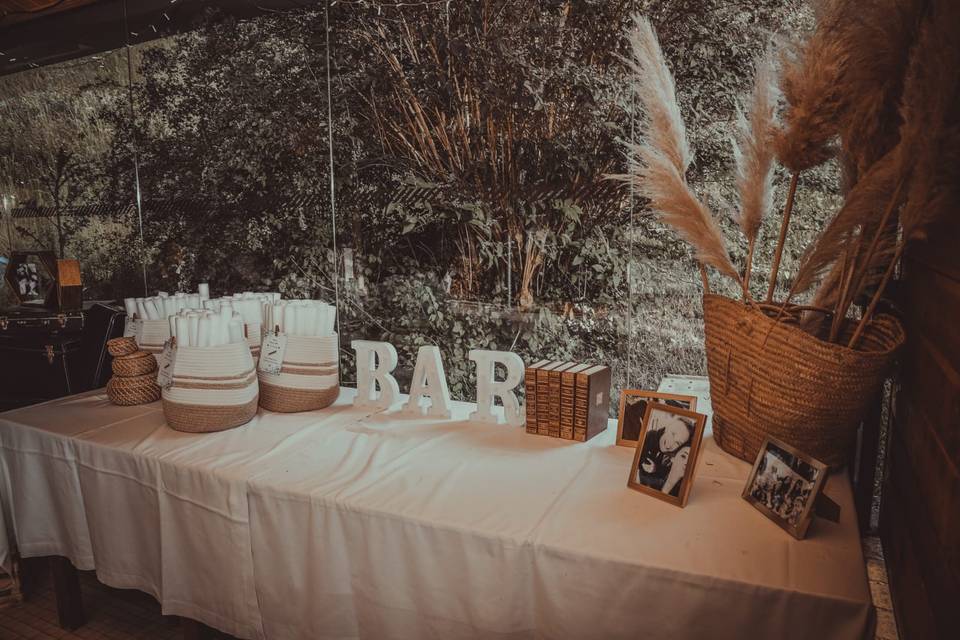 Bar veranda