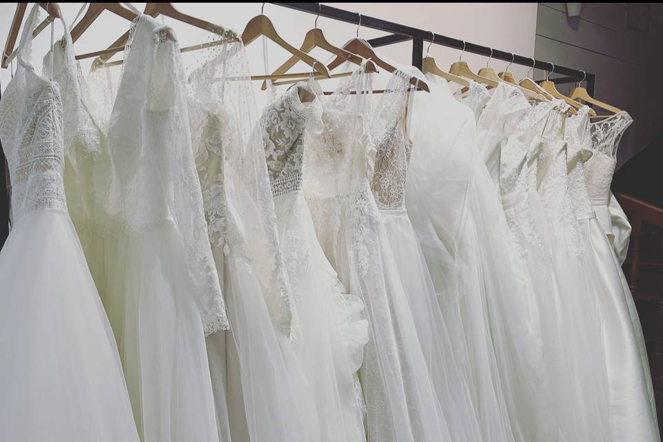 Commerce à Vitré Une Boutique De Robes De Mariée Et De Cérémonie