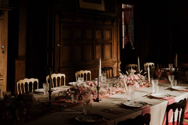 Mariage Rose dans un château