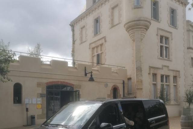 Dans un château de la région