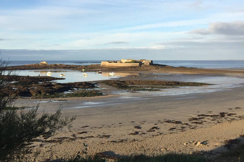 Le fort bloqué, à quelques pas