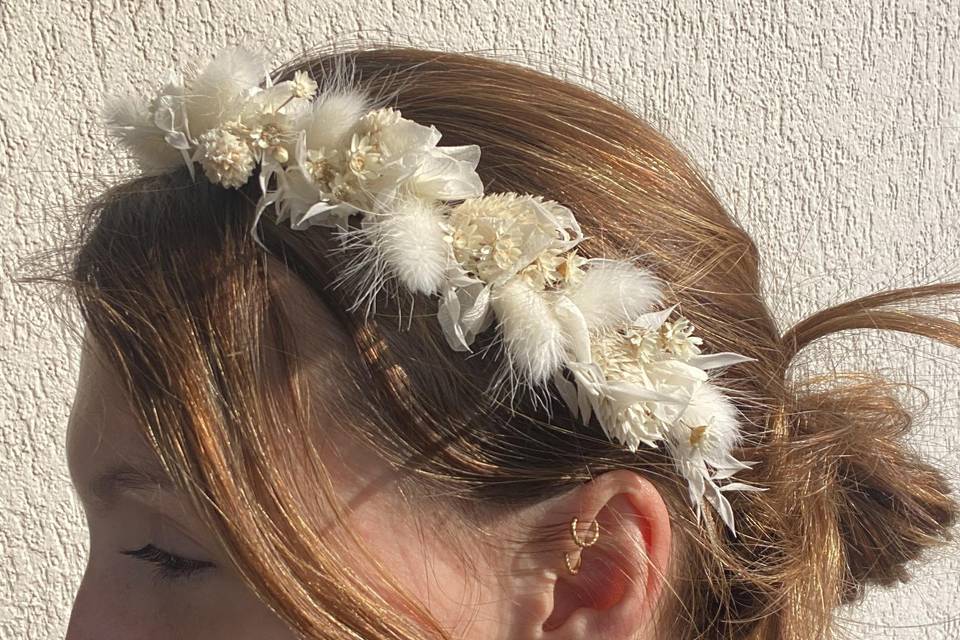 Couronne de fleurs séchées