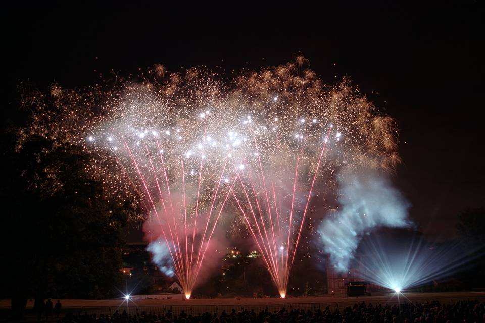 Arc en Ciel Pyrotechnie