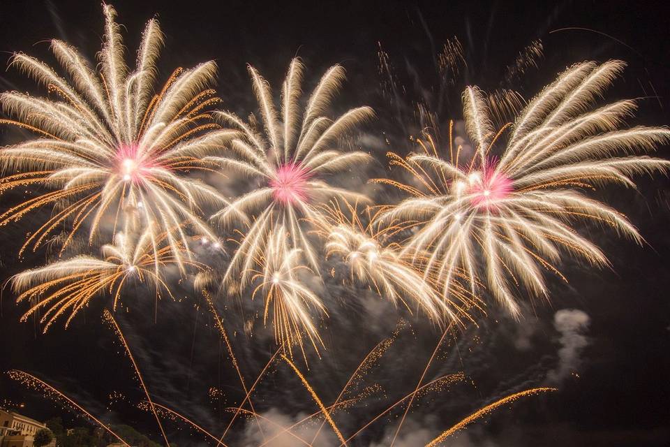 Arc en Ciel Pyrotechnie