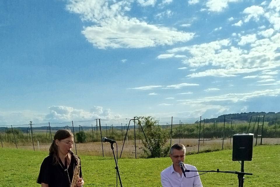 Cami Acoustic Duo