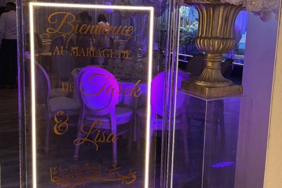 Panneau d'entrée