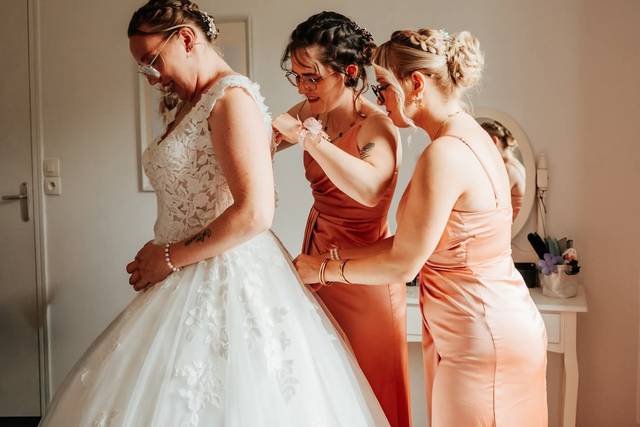 La mariée et ses témoins
