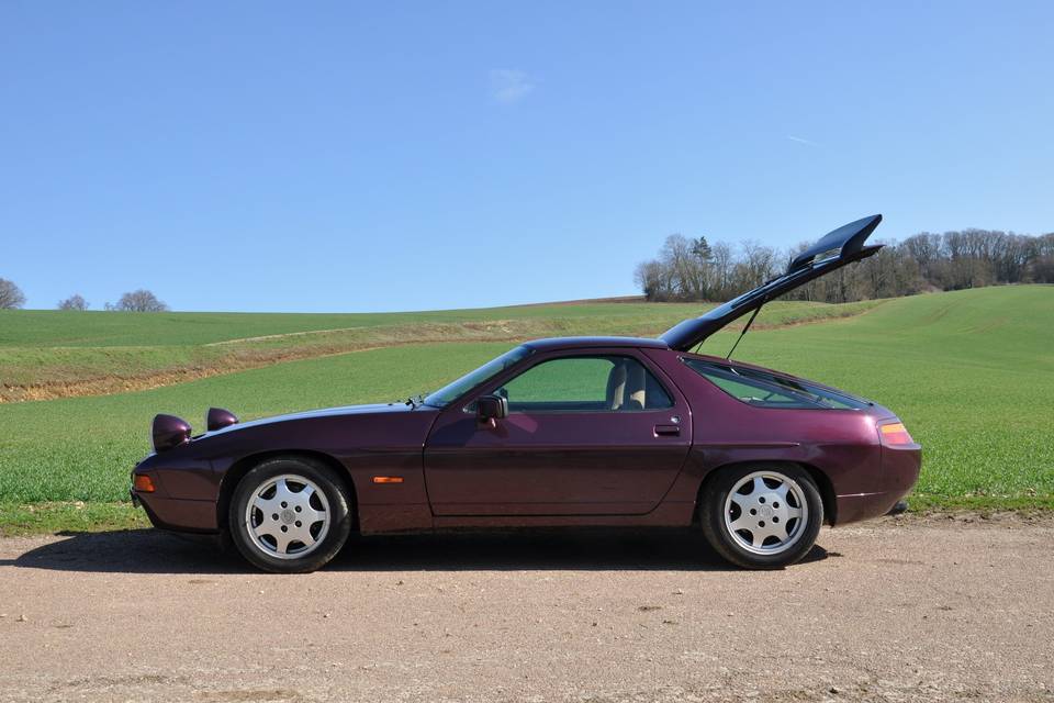 Porsche 928 S4