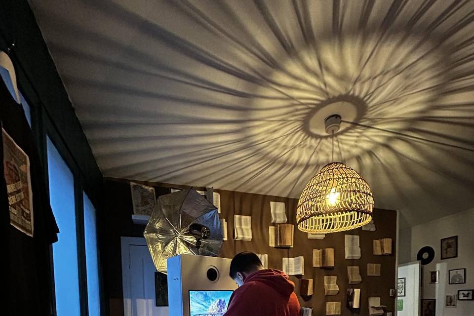LEDBOOTH