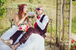 Kiss The Bride Photography