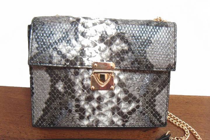 Pochette strass noire