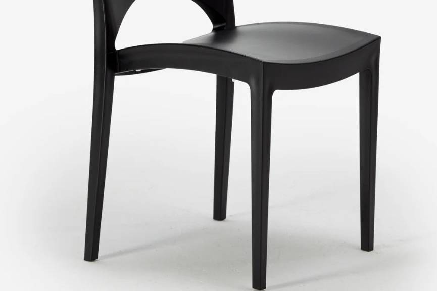 Location chaise plastique