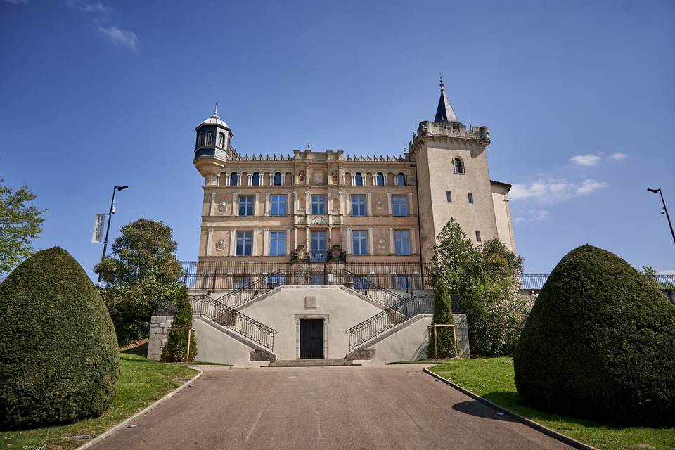 Le Château de Saint-Priest