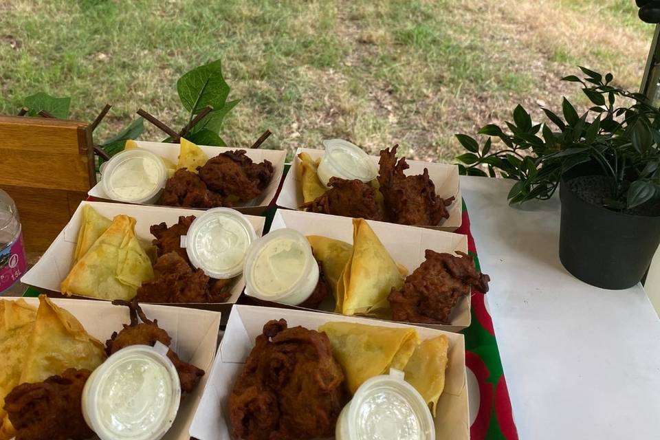 Pakoras et samosas