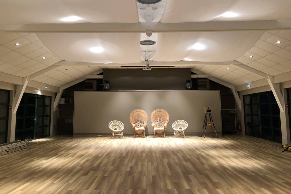 Salle Ebihens 175m2