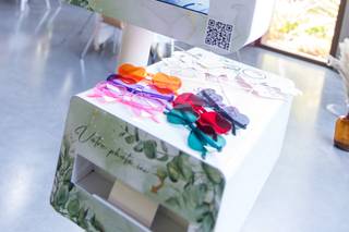 Smile box