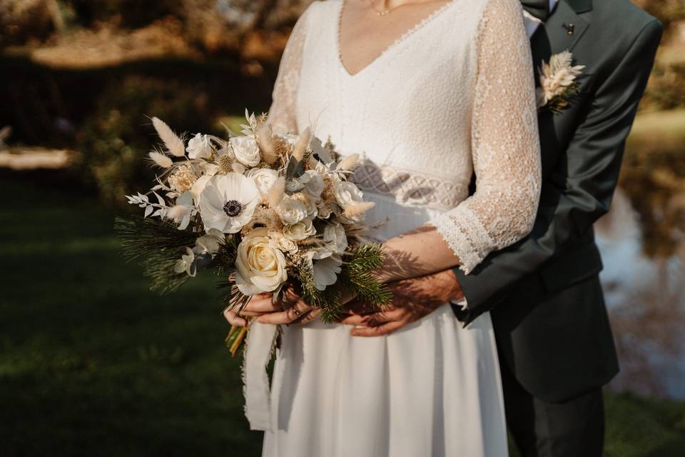 Boutonnières en fleurs séchées