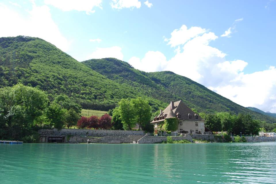 Château vue du lac