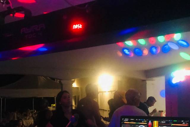 DJ Mr Magnifique