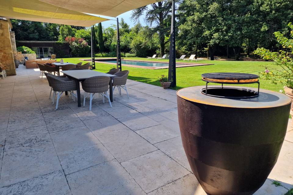 Terrasse côté piscine
