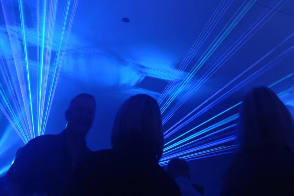 Location laser pour soirée dansante en Haute-Savoie (74) et Genève