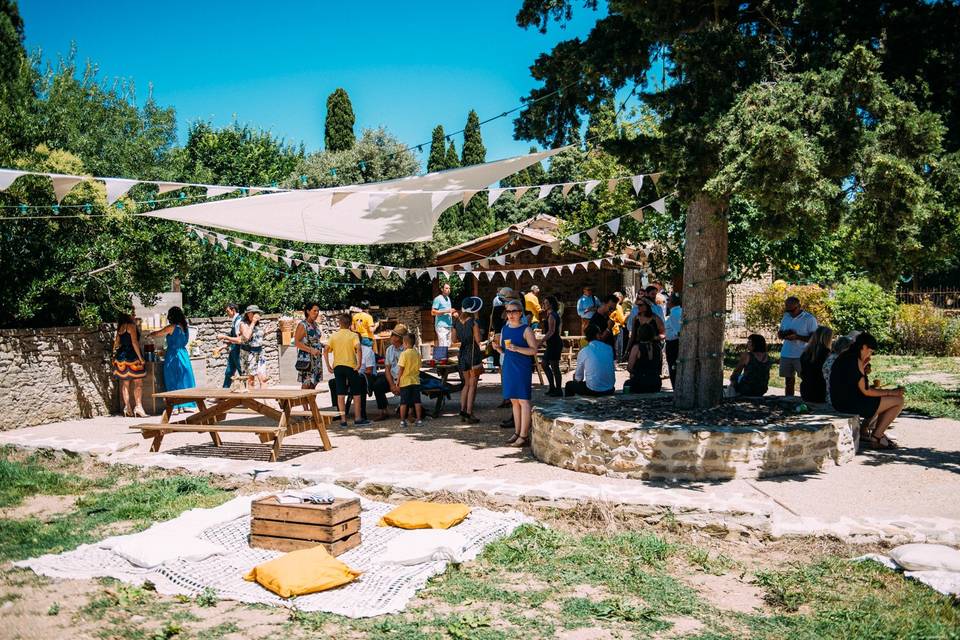Terrasse d'été Les Cabanes dan