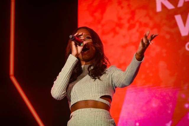 Maëva Chanteuse