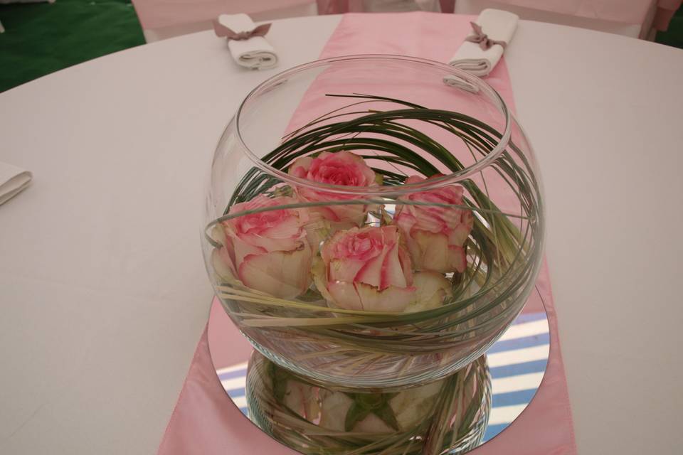 Vase boule et roses Espérance