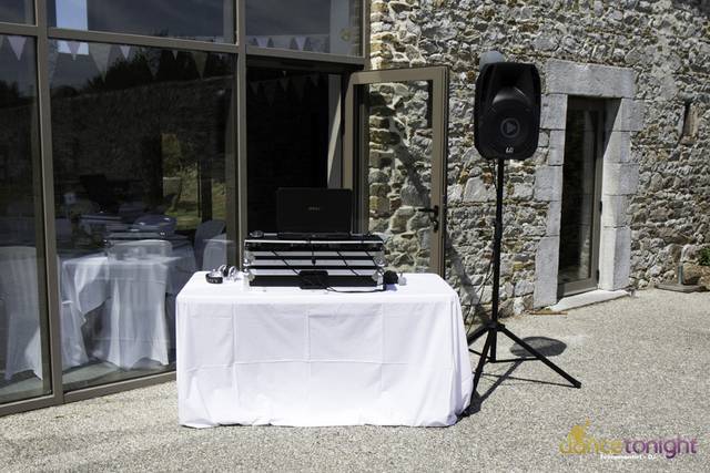 Dj...