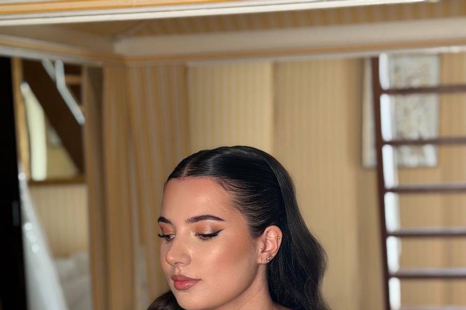 Jolie makeup &coiffure