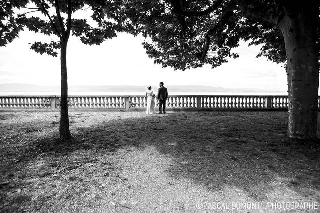 Couple bord de lac