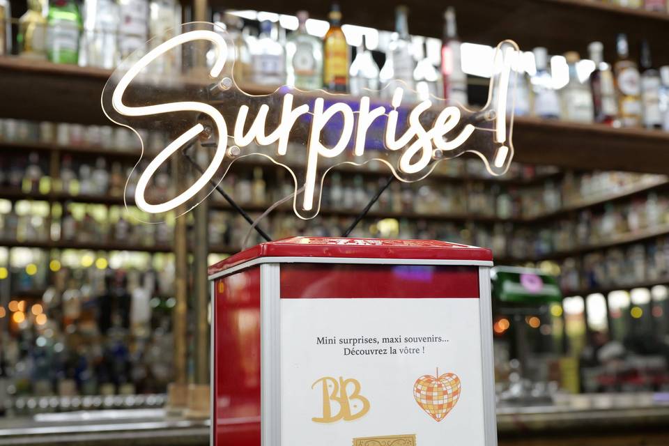 Neon Surprise
