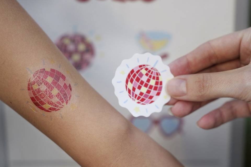 Tatouages éphémères