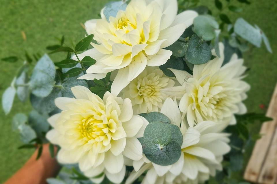 Bouquet de mariée en dahlia