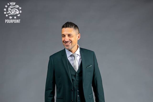 Costume prêt-à-porter