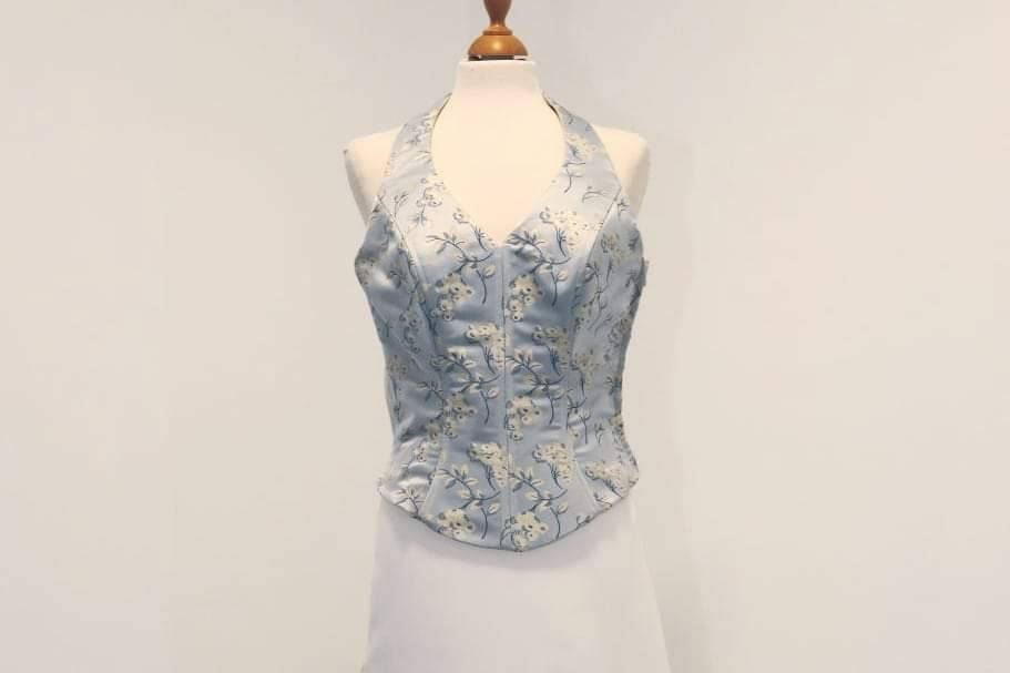 Robe de mariée fleurs de cerie