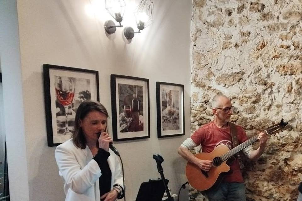 Acoustic Avenue