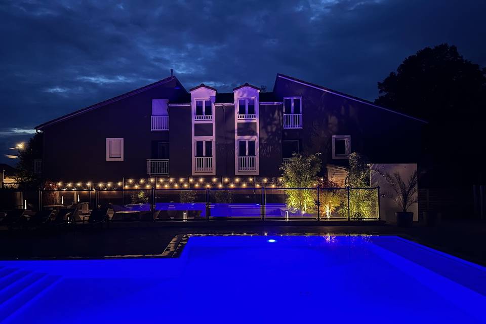 Hotel piscine nuit