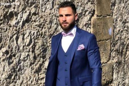 Costume bleu français