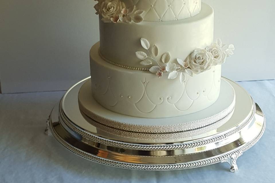 Wedding cake et dentelle