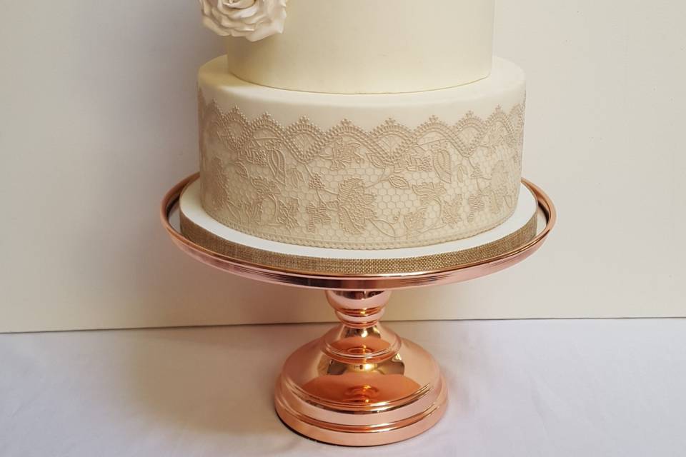 Wedding cake et dentelle