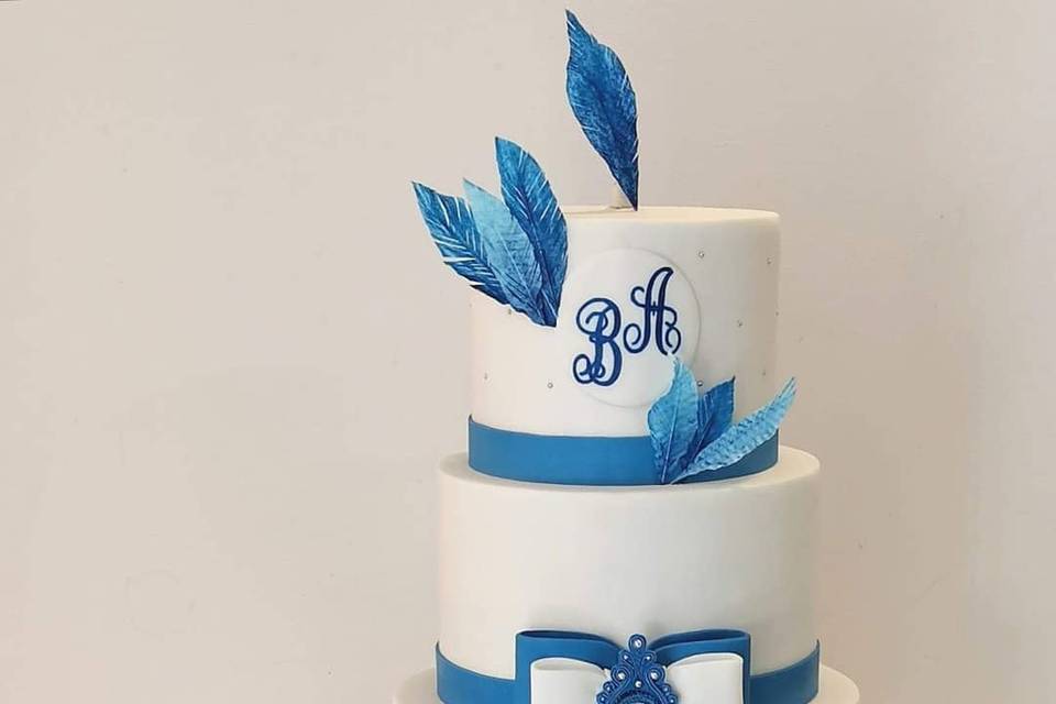 Wedding Cake blanc et bleu