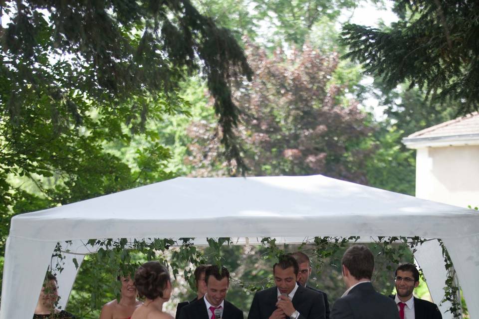 Cérémonie dans le parc