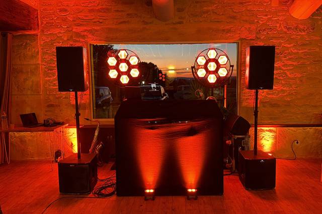 Cabine DJ avec Portman
