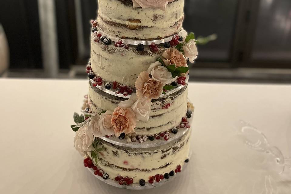 Nude cake