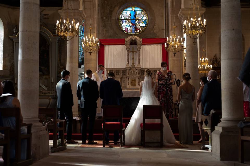 à l'église