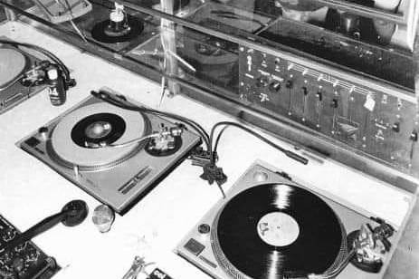 Le «bar à vinyles » nostalgie