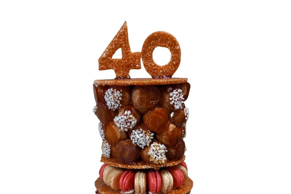 Pièce montée anniv macaron