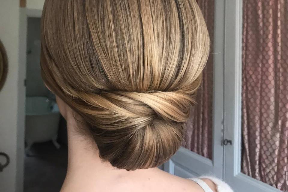 chignon élégant pour cheveux c