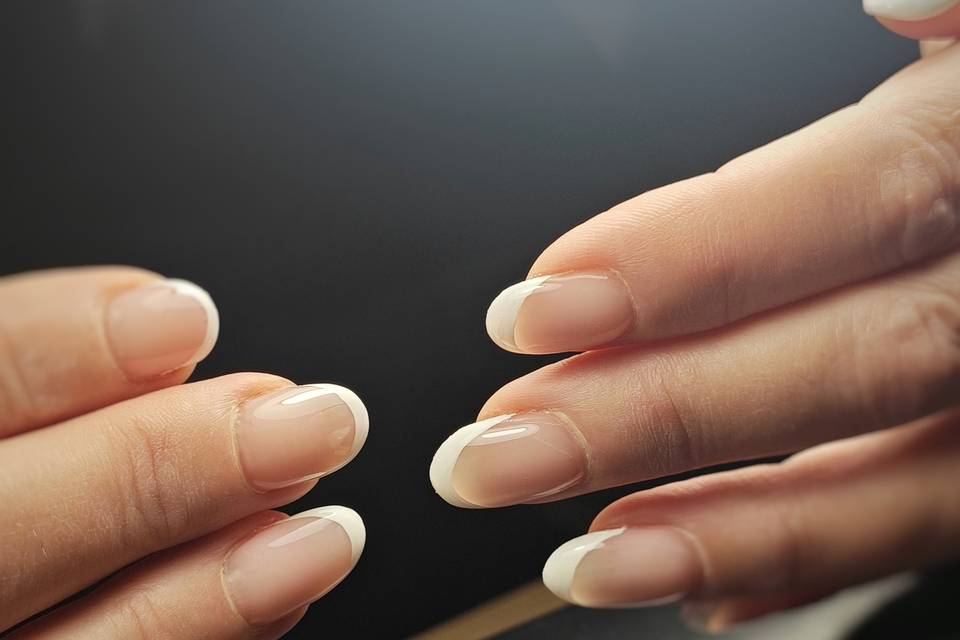 French sur ongle naturel